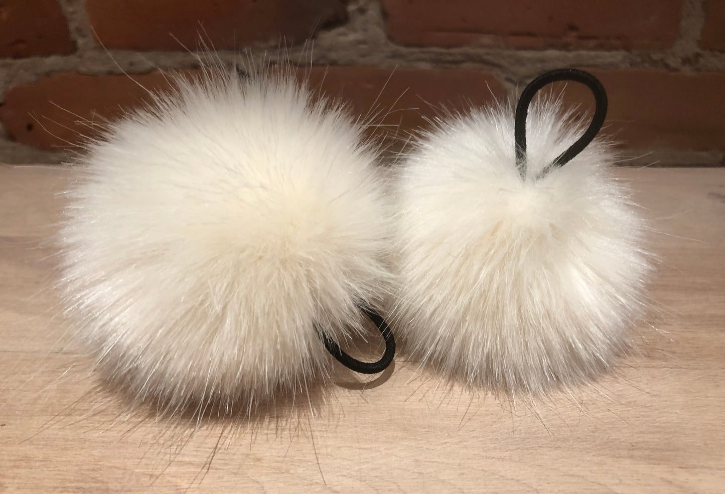 Ivory Mink Faux Fur Pom, 2.5 Inch