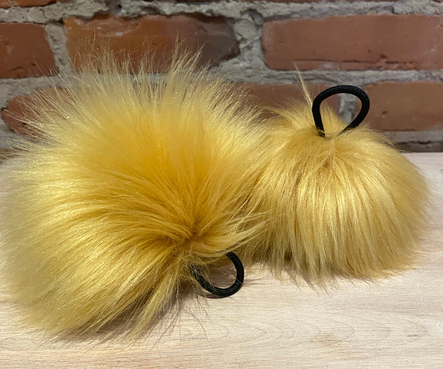 Golden Lamb Faux Fur Pom, 5 Inch