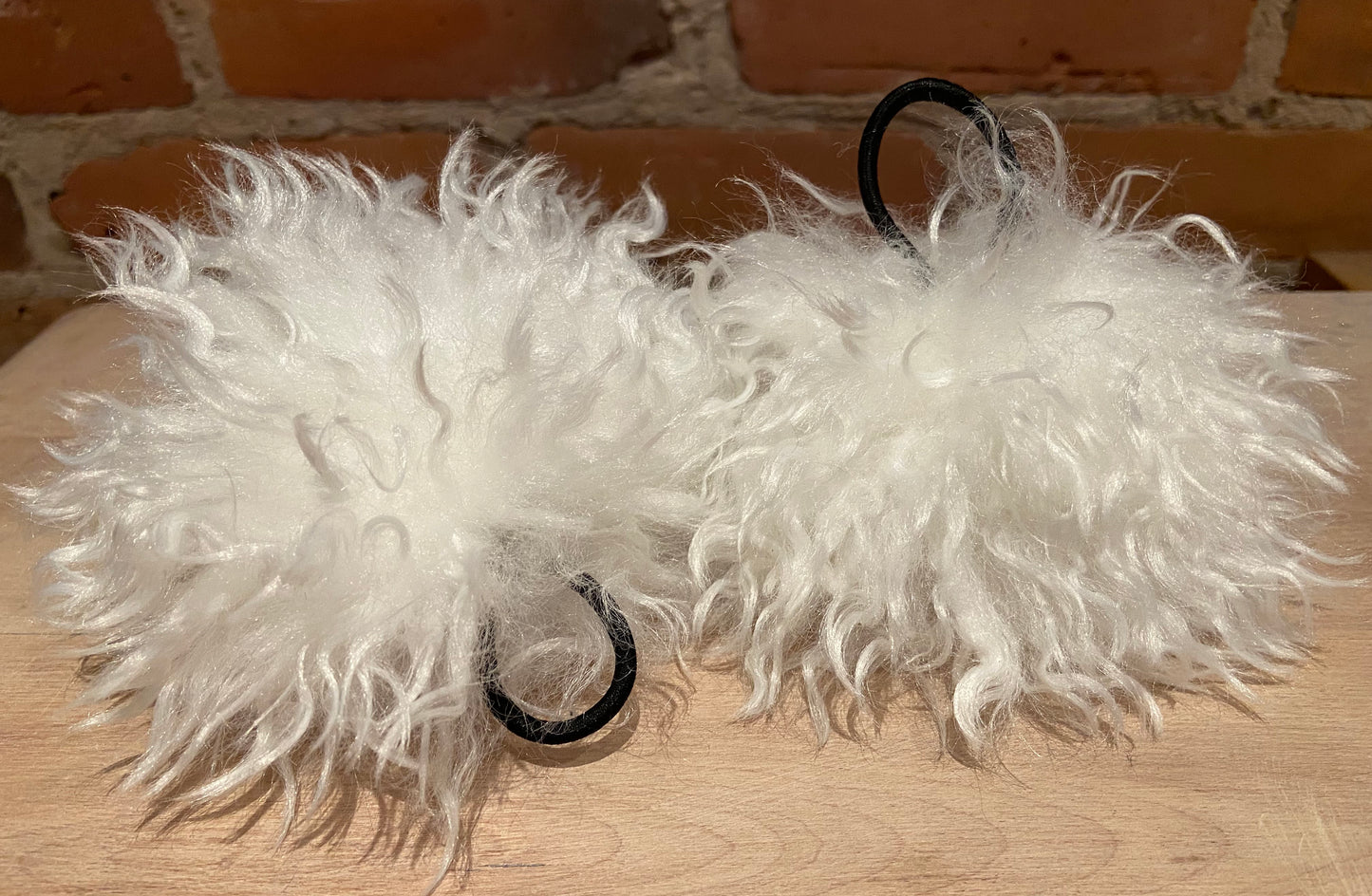 Wavy White Lamb Faux Fur Pom, 5 Inch