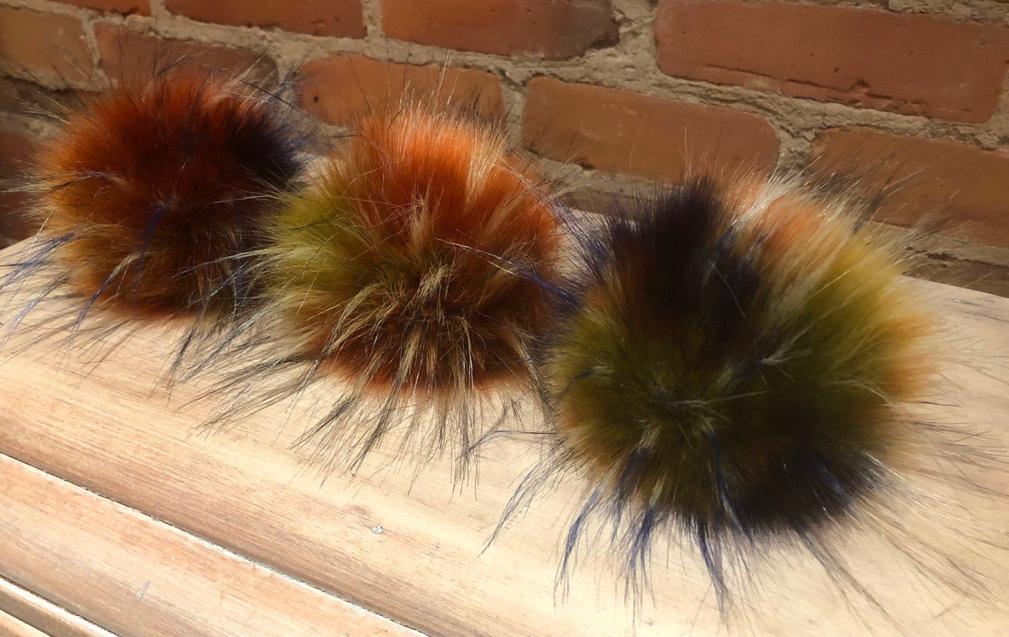 Rainbow Finn Raccoon Faux Fur Pom, 5 Inch