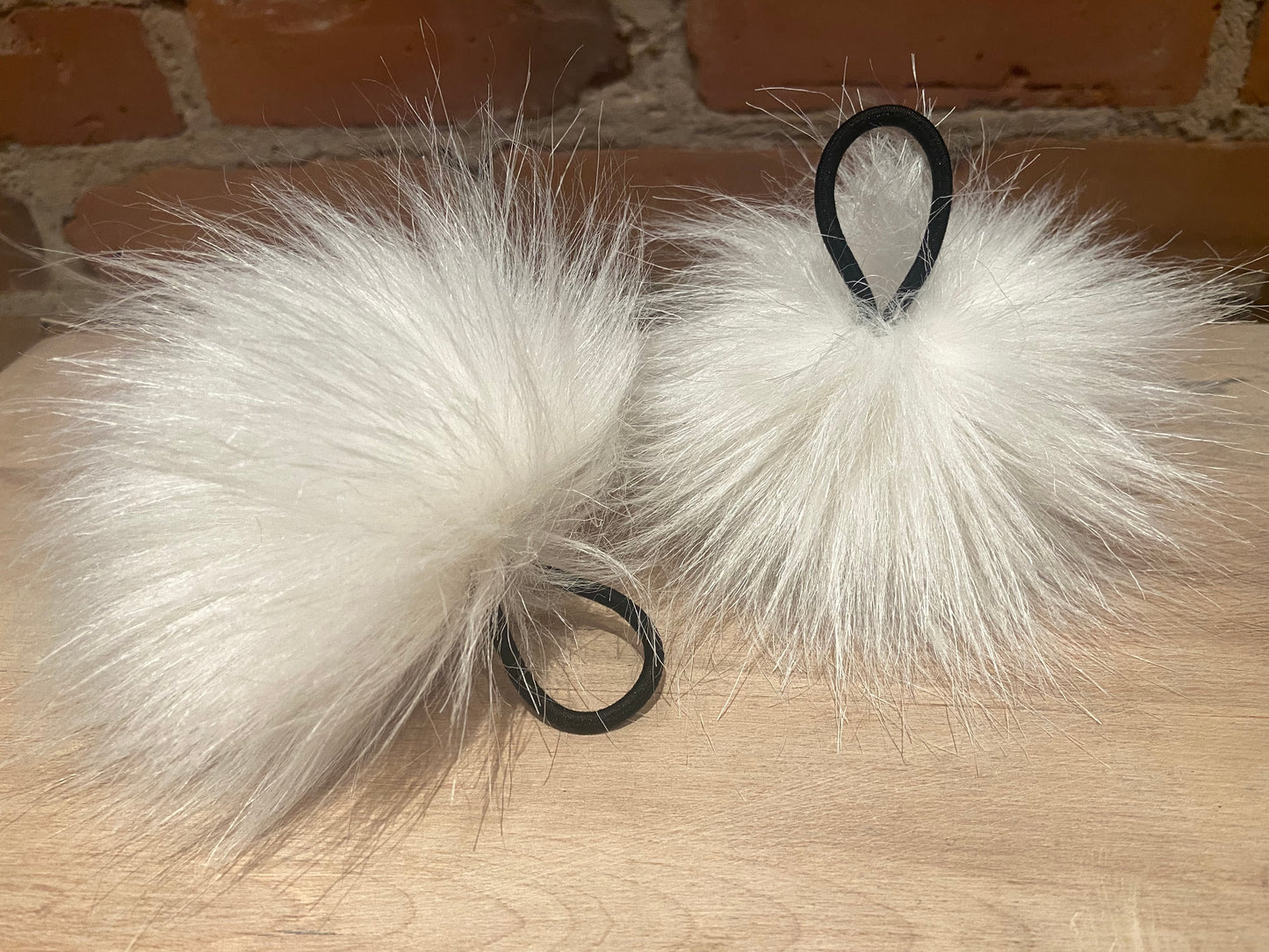 Brilliant White Faux Fur Pom, 5 Inch