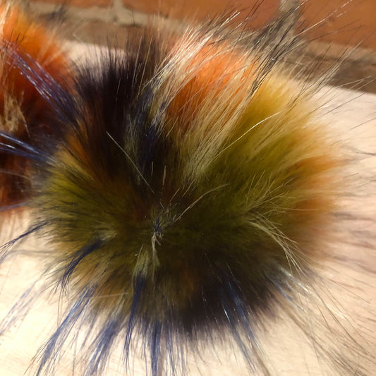 Rainbow Finn Raccoon Faux Fur Pom, 5 Inch