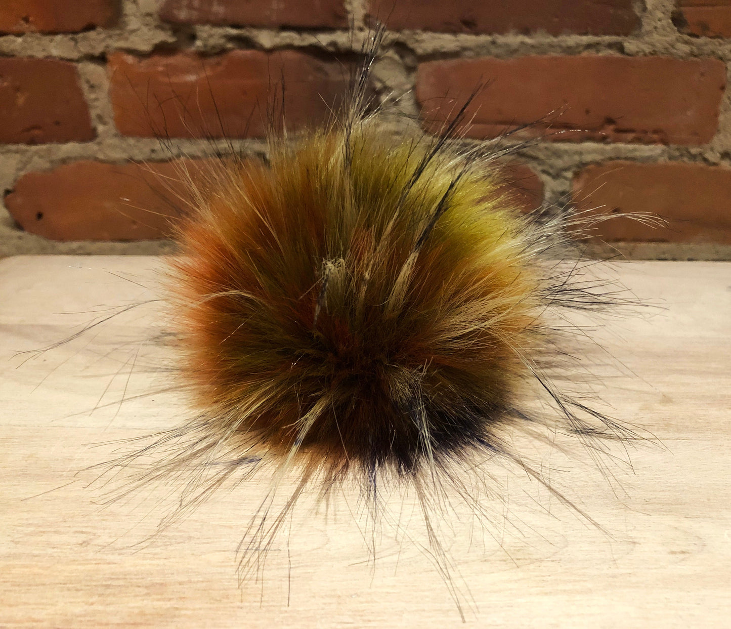 Rainbow Finn Raccoon Faux Fur Pom, 5 Inch