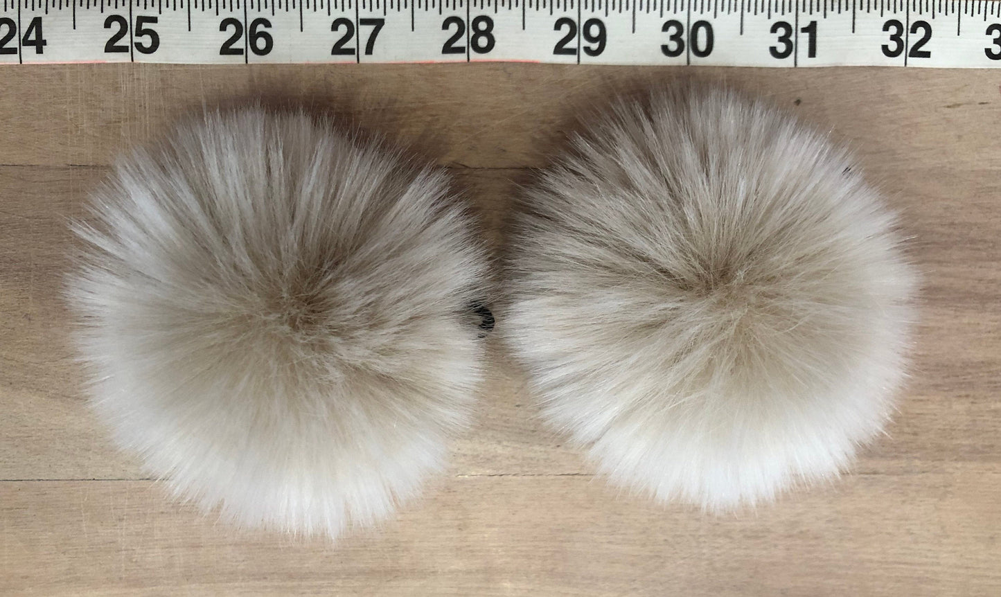 Cream Beige Pom Pom, Small Detachable Faux Fur Pom, Mini Fur Ball for Baby's Knit Hat Pom, Craft Poms for Knitters, Winter Accessory, Vegan