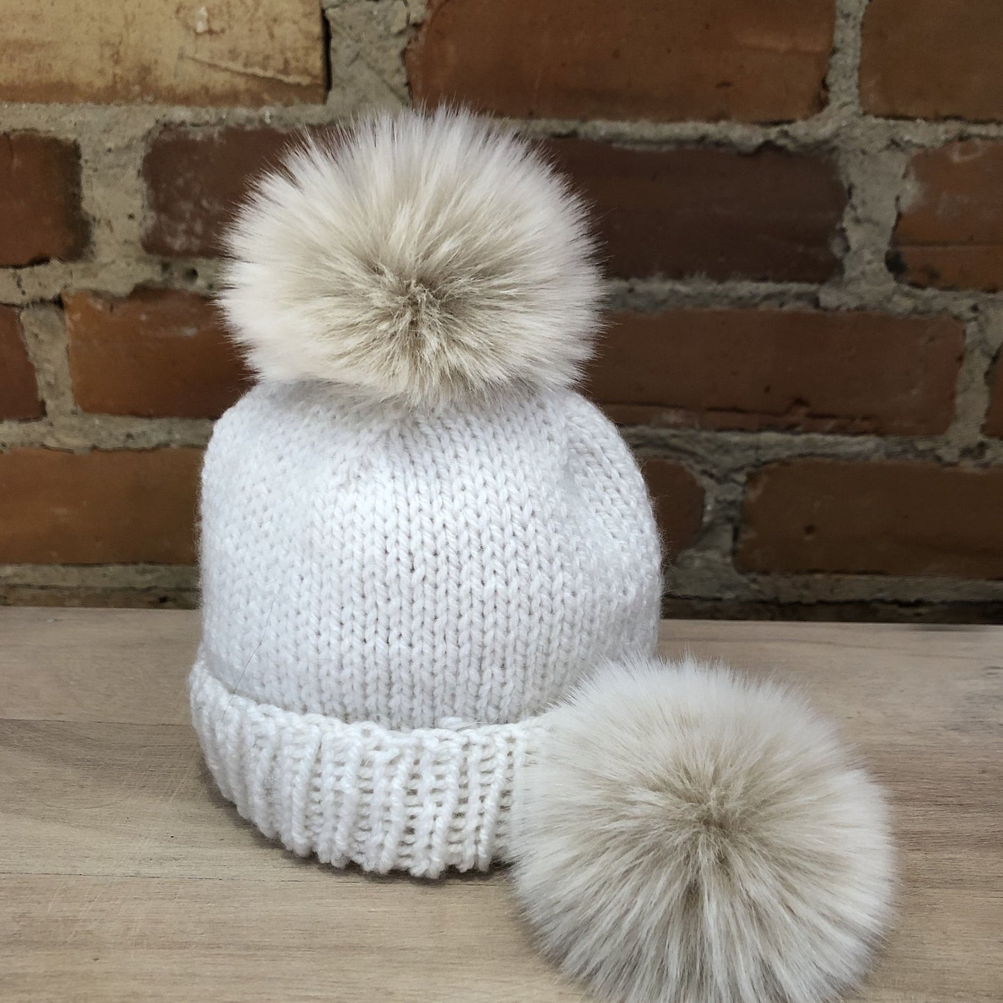 Cream Beige Pom Pom, Small Detachable Faux Fur Pom, Mini Fur Ball for Baby's Knit Hat Pom, Craft Poms for Knitters, Winter Accessory, Vegan